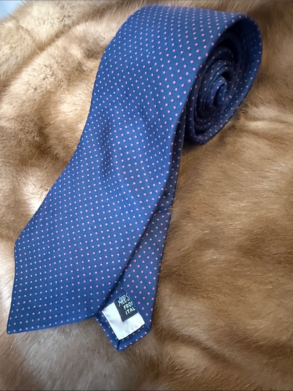 Vintage Marshall Fields All Silk Men's Navy Tie with Pink Dot Pattern - Picture 4 of 5